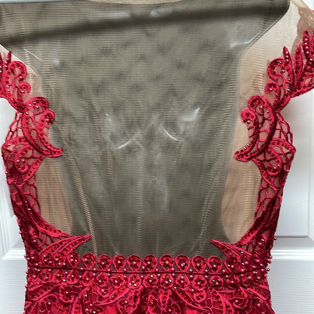 Christmas Red sequins mid length 21 inches pit to pit - Picture 7 of 12
